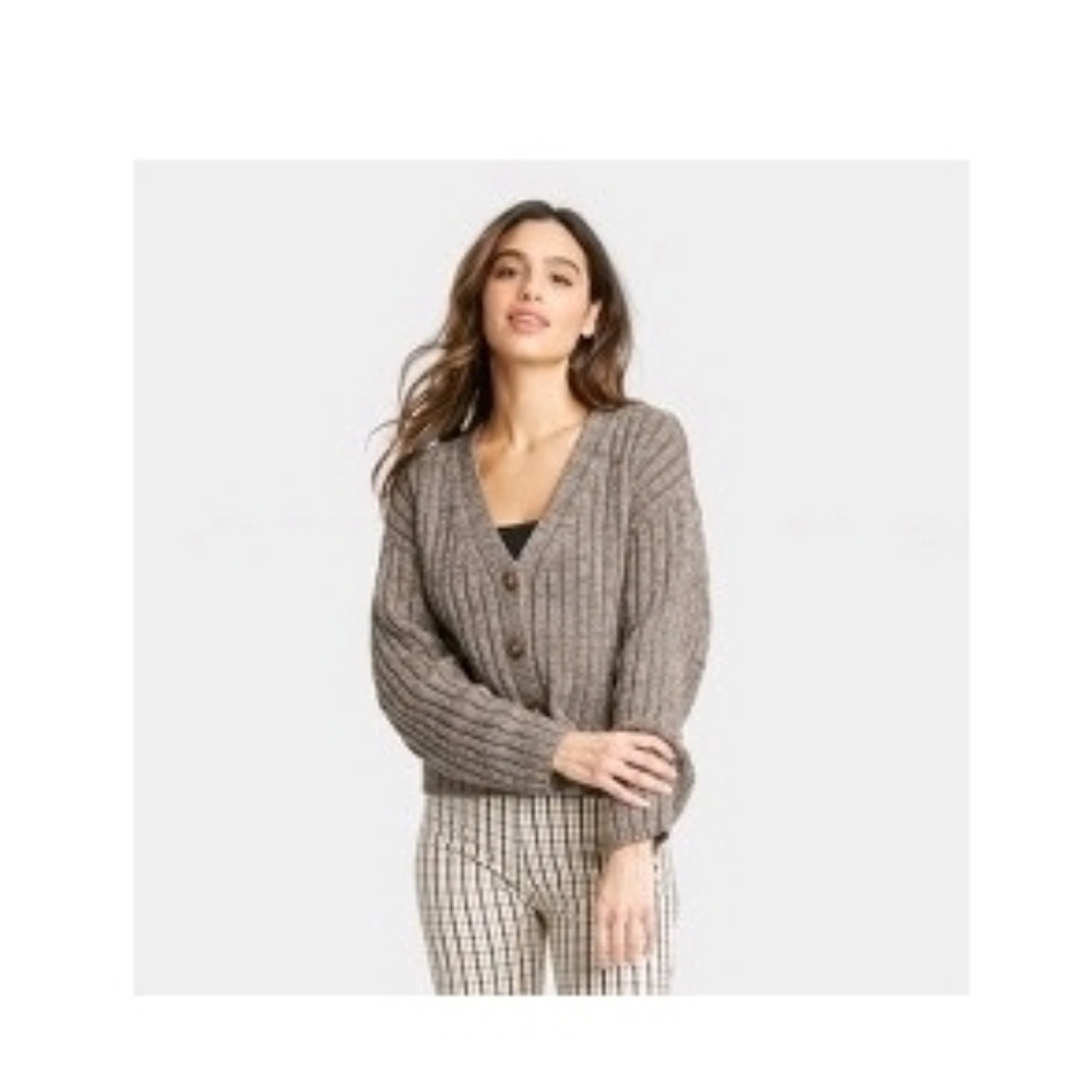 NWOT Cropped Cardigan